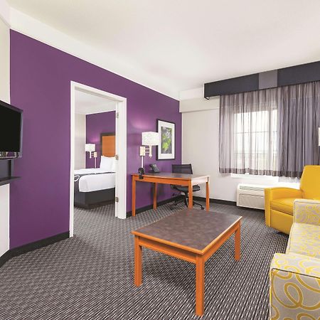 La Quinta By Wyndham St. Louis Westport Hotel Maryland Heights Eksteriør billede
