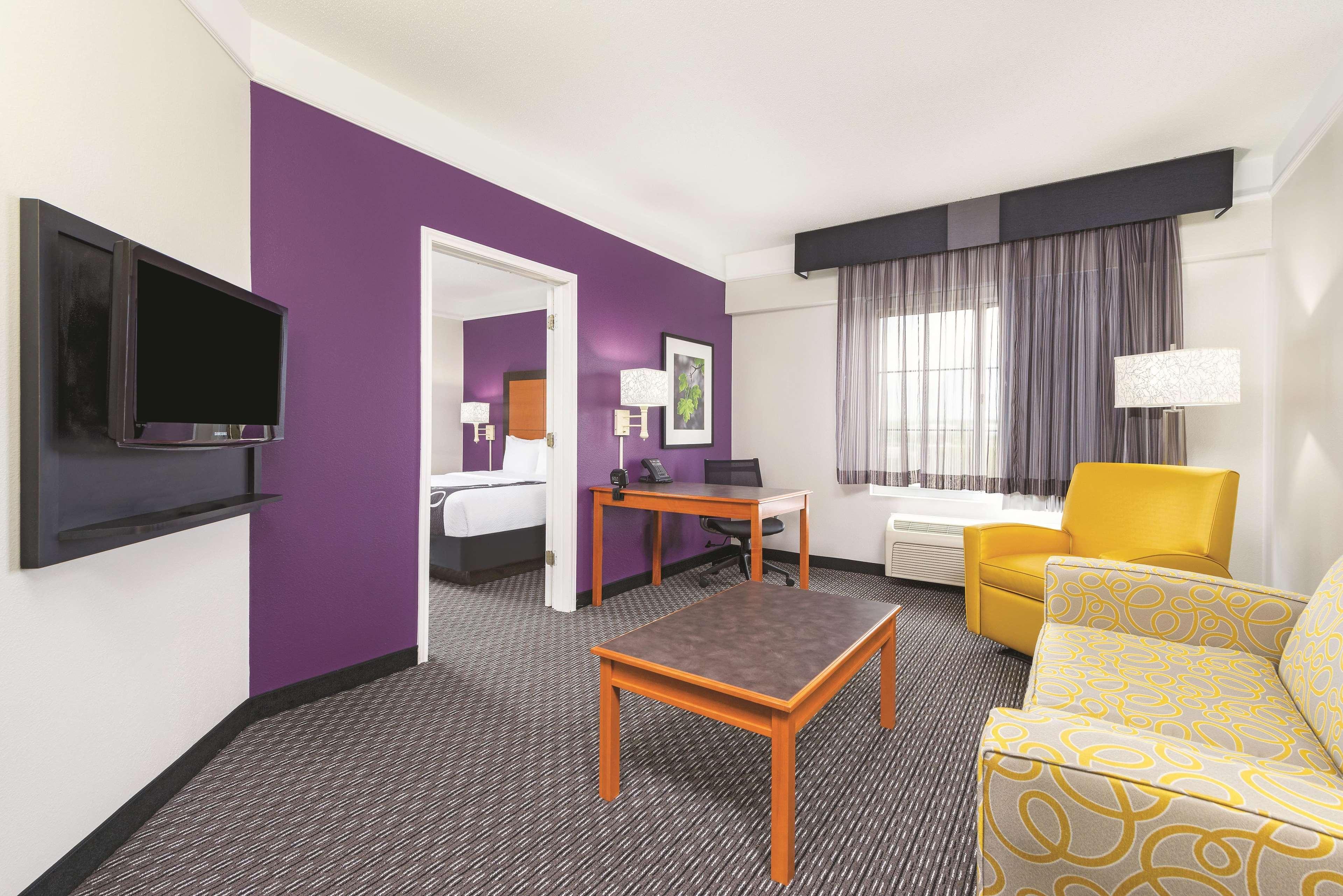 La Quinta By Wyndham St. Louis Westport Hotel Maryland Heights Eksteriør billede