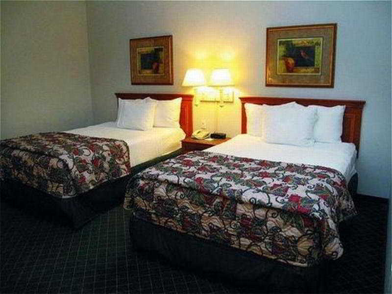 La Quinta By Wyndham St. Louis Westport Hotel Maryland Heights Eksteriør billede